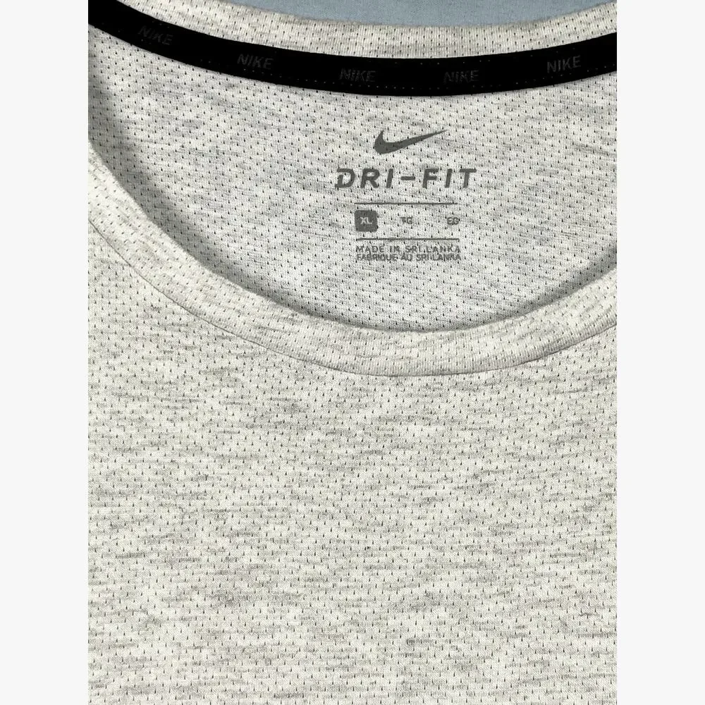 Nike brand men's t shirt Size XL